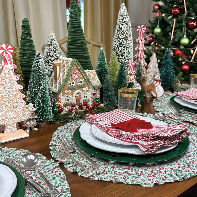 Mistletoe & Bows Quilted Ruffle Placemat - Set of 4